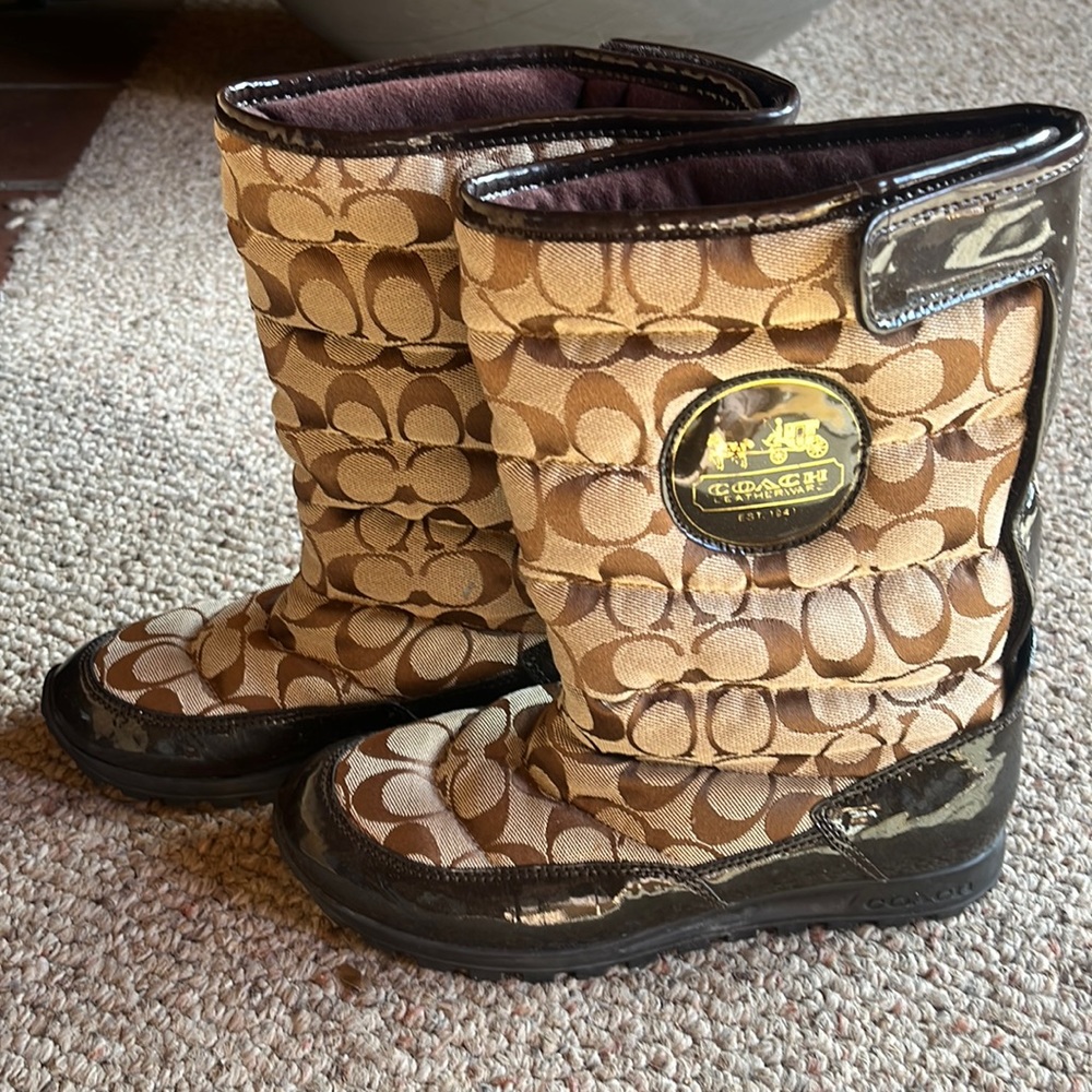 Coach winter weather proof boots. Easy slip on stylish snow boots!